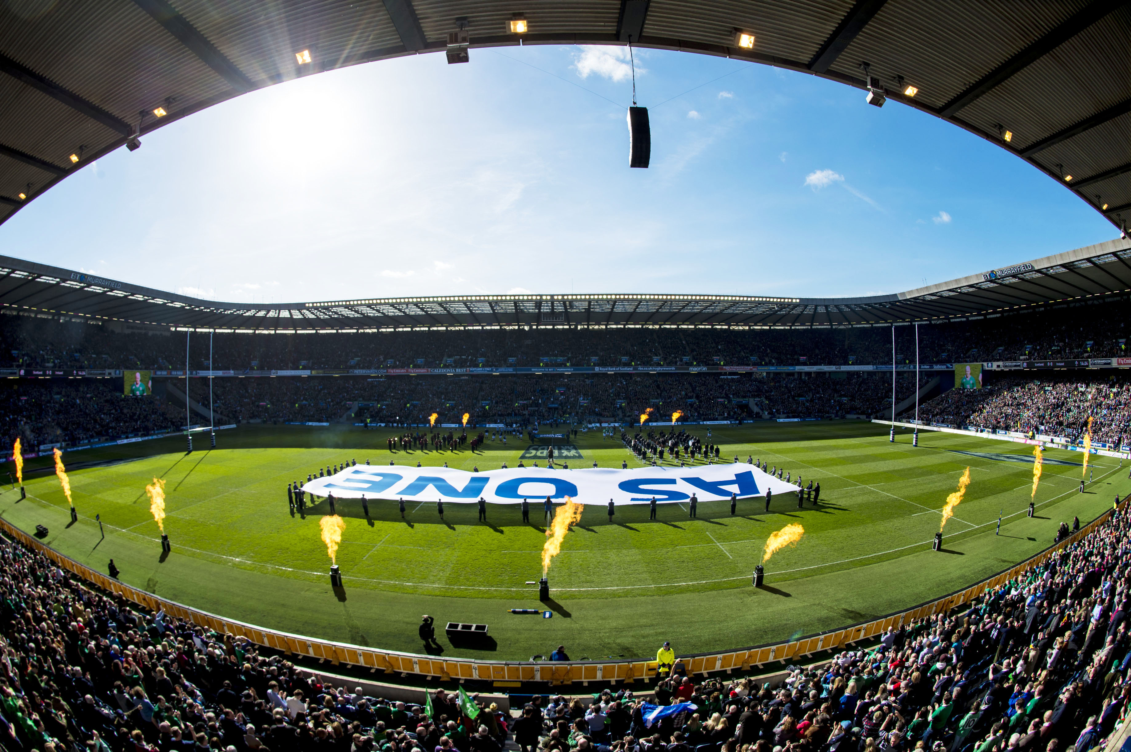 Паралимпийские игры 2012. Sports event pictures. Зрители на теннисном корте. Уимблдон место проведения. Sporting events.