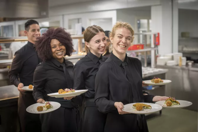 Foodclub people Thumbnail